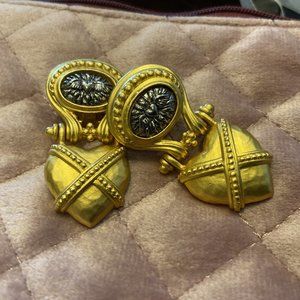 Avon Vintage Jose Barrera earings